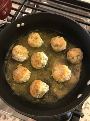mozzarella stuffed chicken meatballs