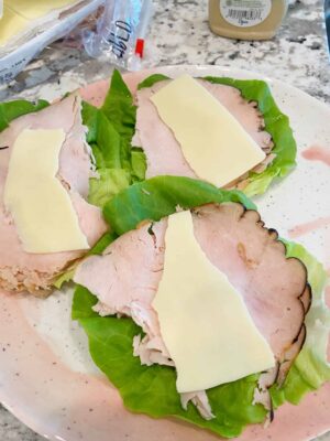 Easy-Healthy-Lunch-Turkey-Lettuce-Wraps