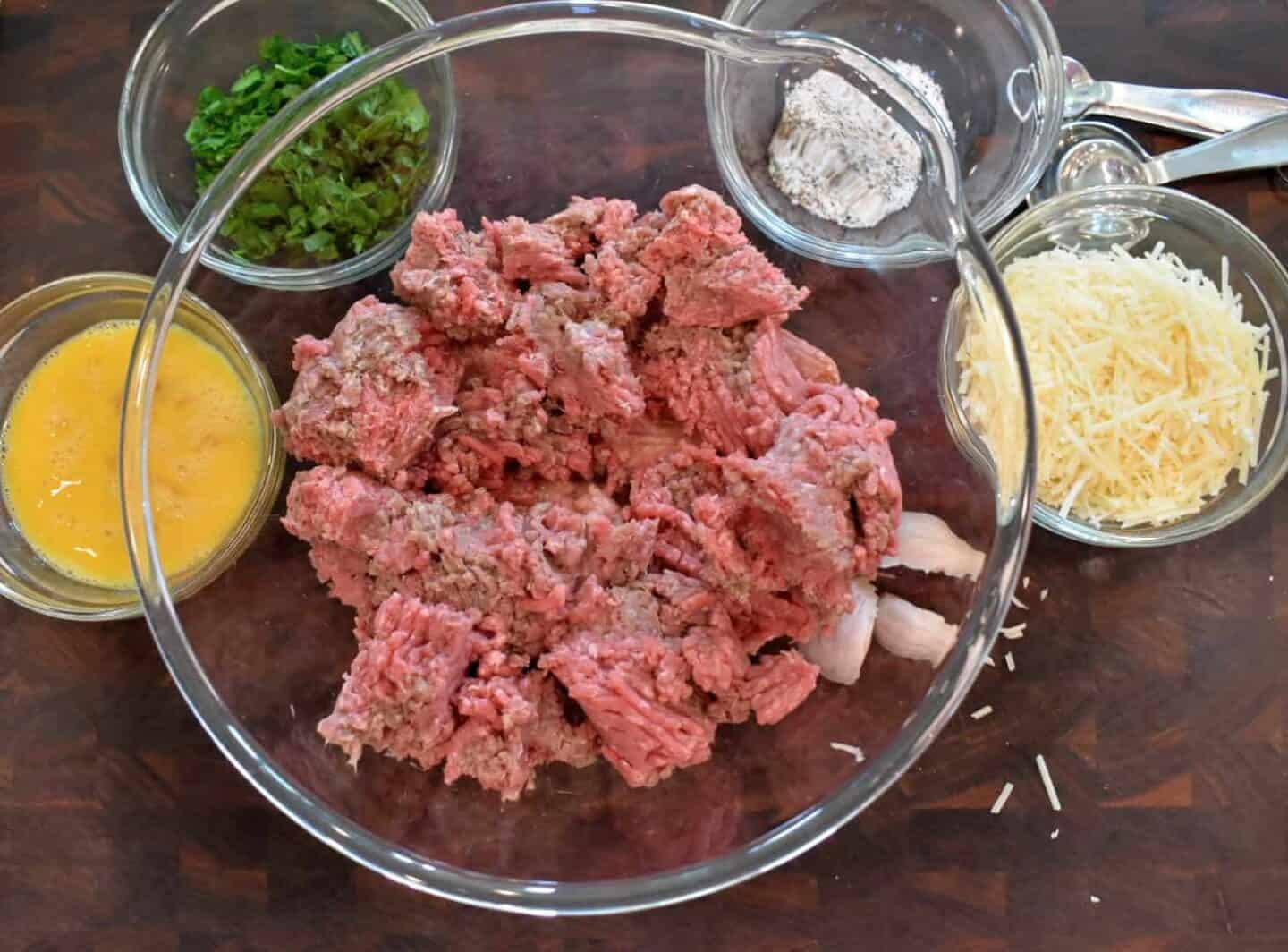 Italian-Meatballs-mixture