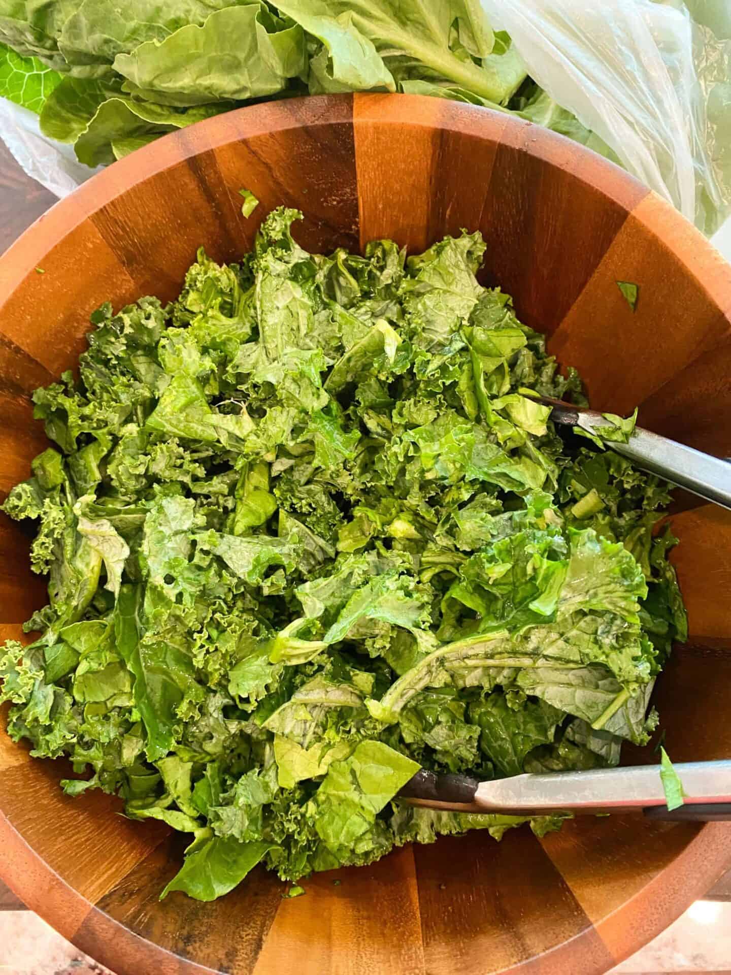 toss-kale-and-romaine-with-lemon-juice