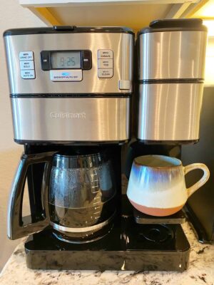Coffee-Maker-with-Grinder-and-Single-Cup-Options-cuisinart-1